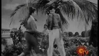 Avalukku Ena Alagiya Mugam