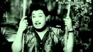 Pesuvadhu Kiliyaa